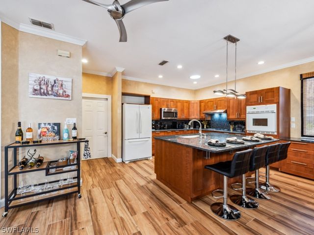 127 Palmetto Dunes CIR, Naples, FL 34113