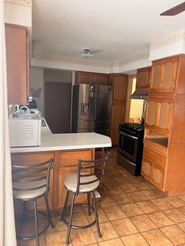 793 Timothy Lane, Des Plaines, IL 60016