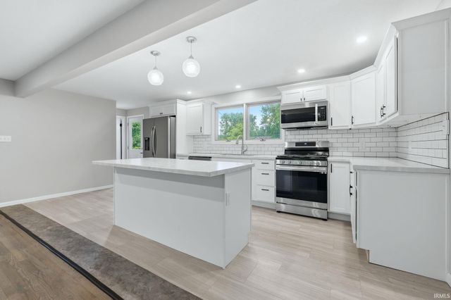 904 W 9th Street, Rochester, IN 46975