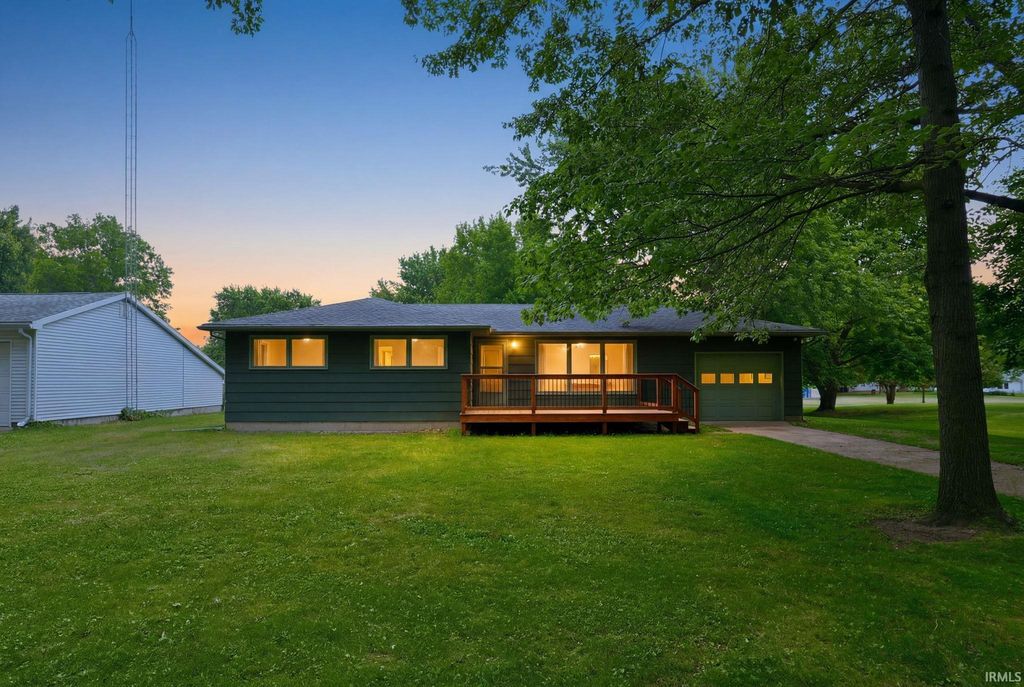 904 W 9th Street, Rochester, IN 46975