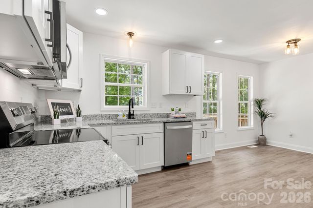 2149 Charles Towne Court, Kannapolis, NC 28083