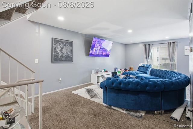 20350 Weybridge Street, Clinton Township, MI 48036