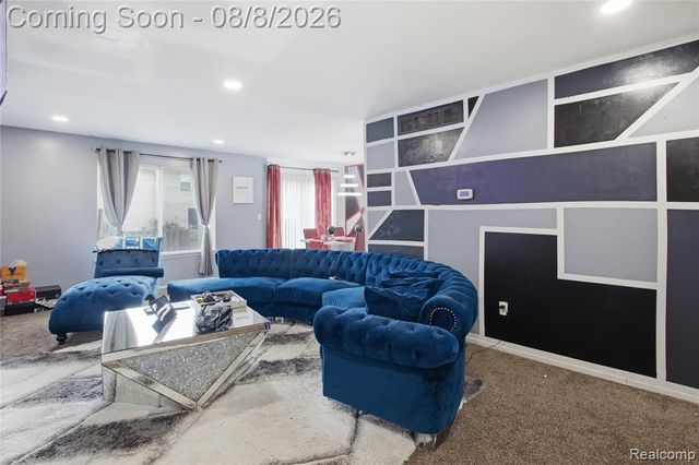 20350 Weybridge Street, Clinton Township, MI 48036