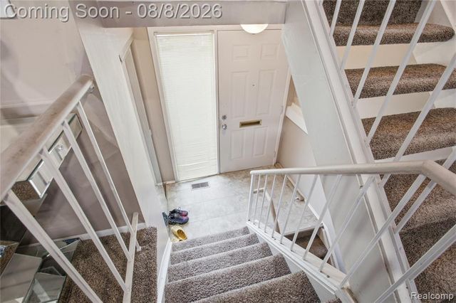 20350 Weybridge Street, Clinton Township, MI 48036