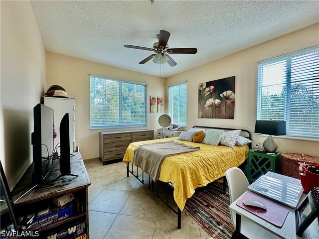 1230 Reserve WAY 304, Naples, FL 34105