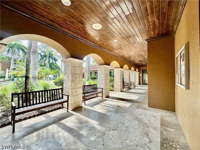 1230 Reserve WAY 304, Naples, FL 34105