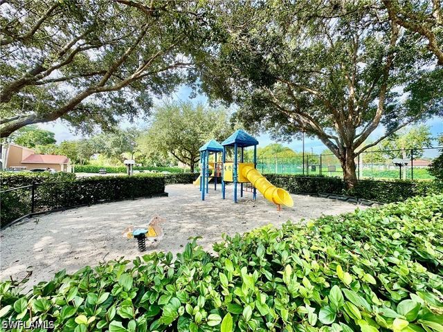 1230 Reserve WAY 304, Naples, FL 34105
