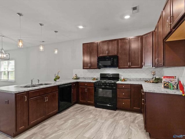 26640 Kyle Lane, Athens, AL 35613