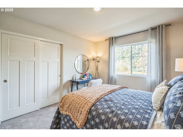 5218 Se 77TH Ave, Hillsboro, OR 97123