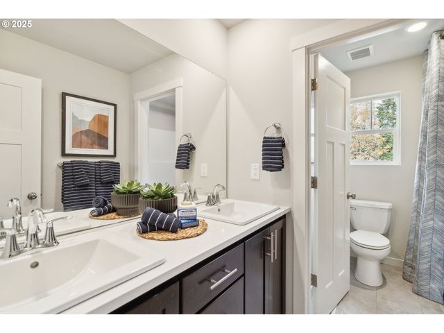 5218 Se 77TH Ave, Hillsboro, OR 97123