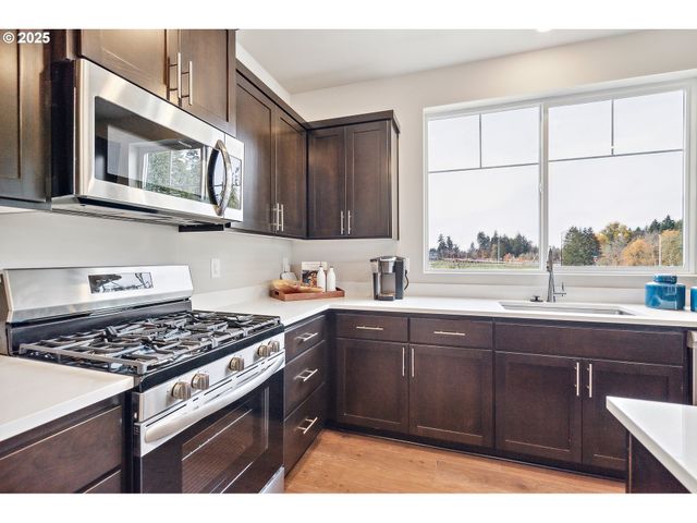 5218 Se 77TH Ave, Hillsboro, OR 97123