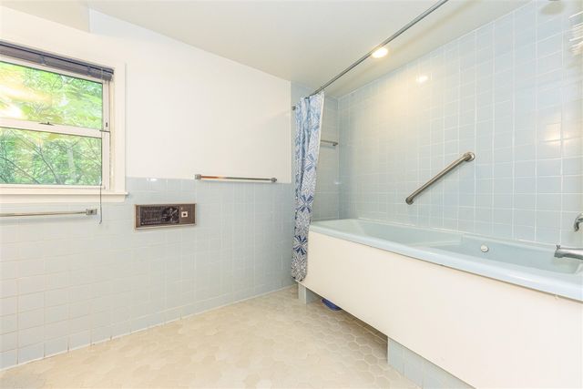 1877 Arlington Boulevard, Ann Arbor, MI 48104