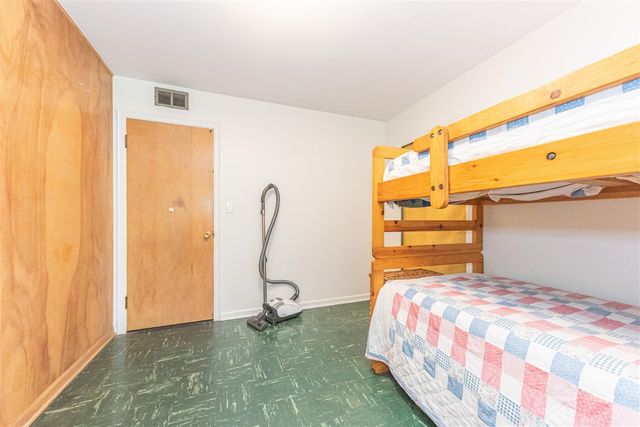 1877 Arlington Boulevard, Ann Arbor, MI 48104