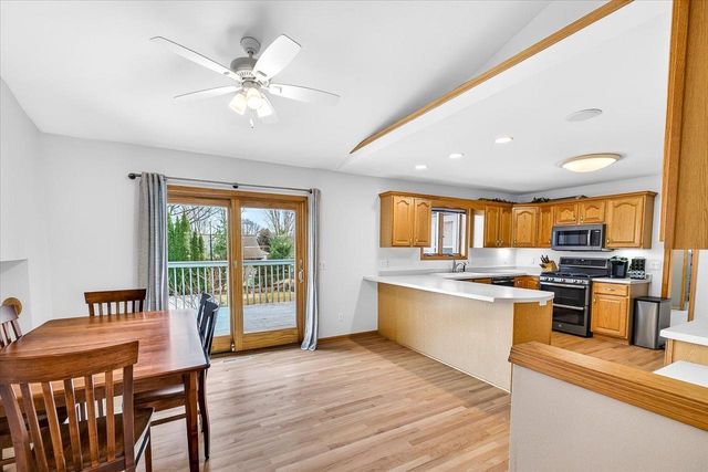 1010 Ganser Drive, Waunakee, WI 53597