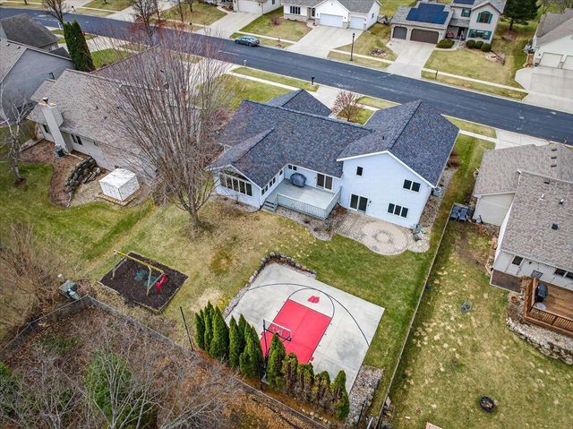 1010 Ganser Drive, Waunakee, WI 53597