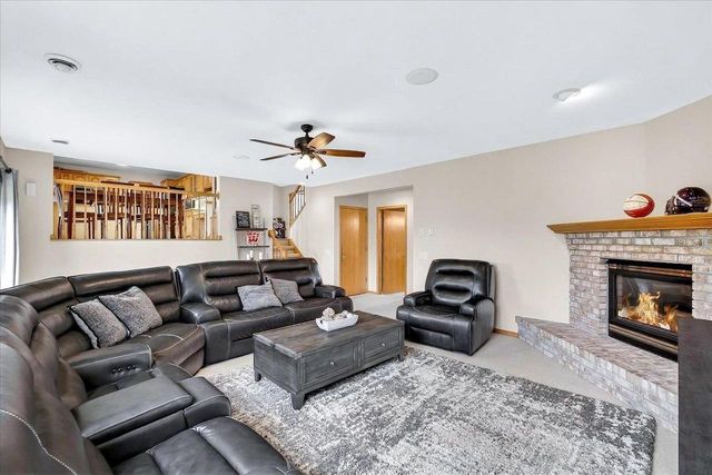1010 Ganser Drive, Waunakee, WI 53597