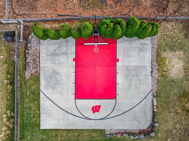 1010 Ganser Drive, Waunakee, WI 53597