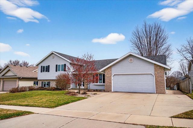 1010 Ganser Drive, Waunakee, WI 53597
