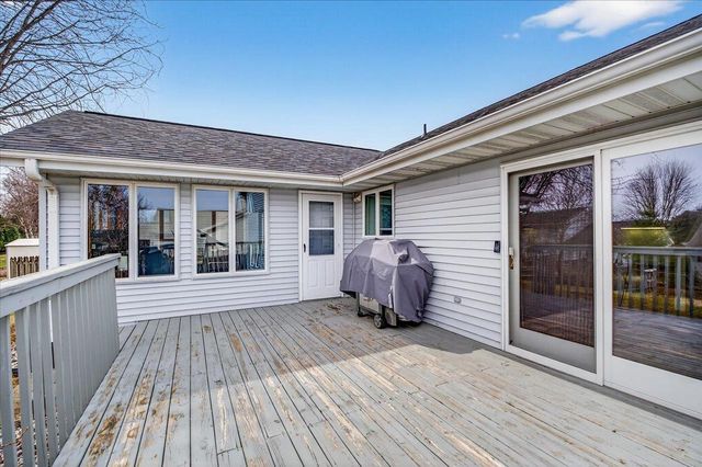1010 Ganser Drive, Waunakee, WI 53597