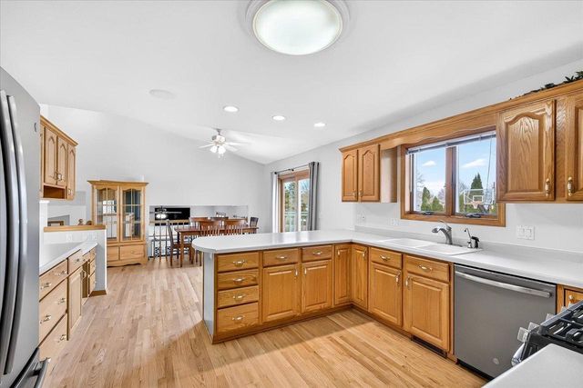 1010 Ganser Drive, Waunakee, WI 53597