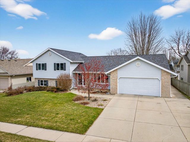 1010 Ganser Drive, Waunakee, WI 53597