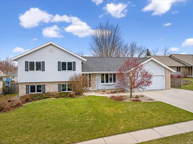 1010 Ganser Drive, Waunakee, WI 53597