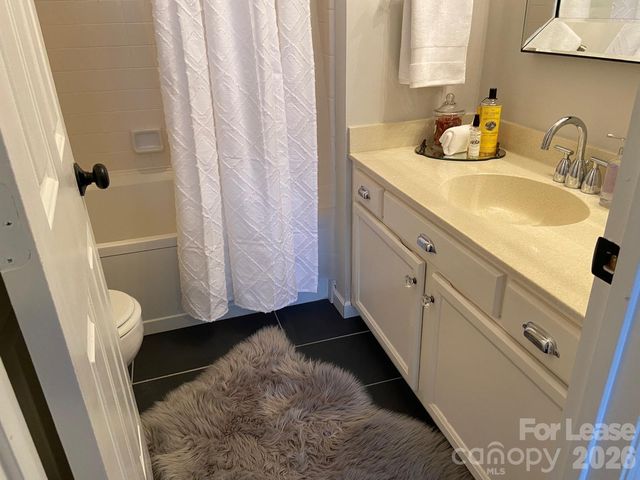 18711 Vineyard Point Lane, Cornelius, NC 28031