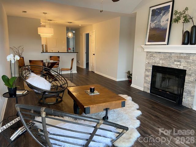 18711 Vineyard Point Lane, Cornelius, NC 28031