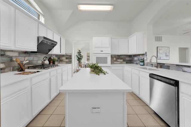 3206 Pecan Meadow Drive, Garland, TX 75040