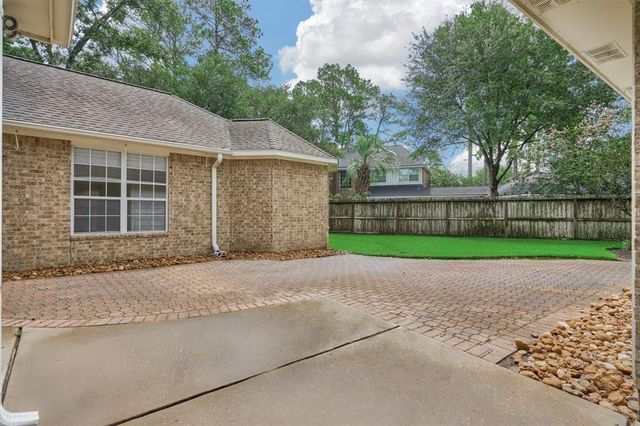 3427 Lost Oak Drive, Spring, TX 77388