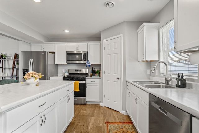 2541 Ivory ST, Minot, ND 58703