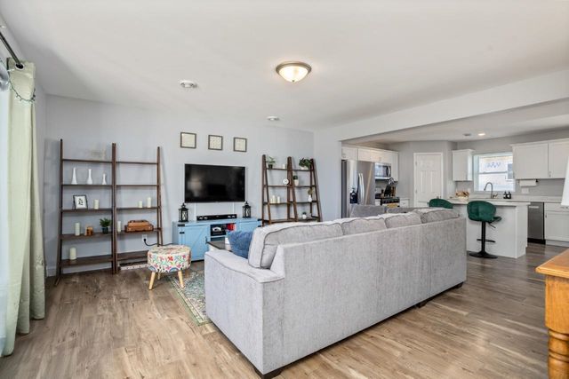 2541 Ivory ST, Minot, ND 58703