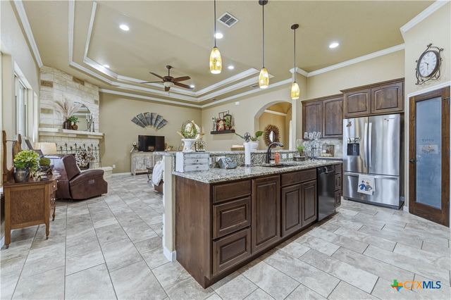 203 Champions Boulevard, La Vernia, TX 78121