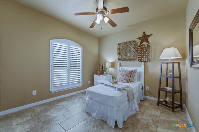 203 Champions Boulevard, La Vernia, TX 78121