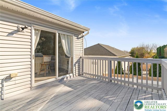 5043 Foxdale Drive, Whitehall Twp, PA 18052