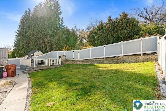 5043 Foxdale Drive, Whitehall Twp, PA 18052