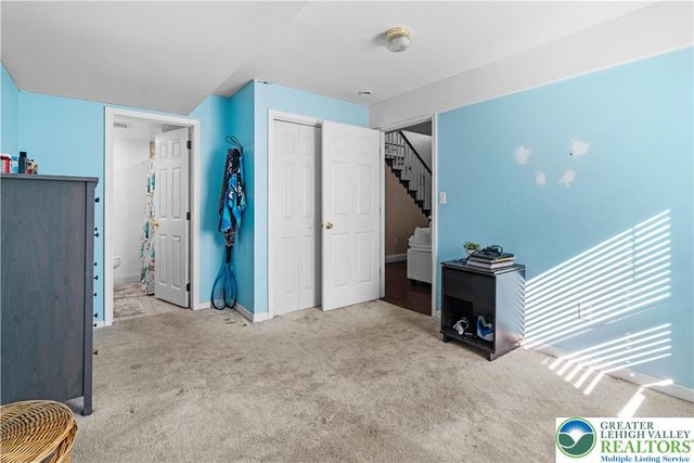 5043 Foxdale Drive, Whitehall Twp, PA 18052