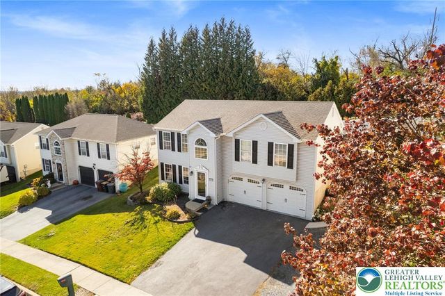 5043 Foxdale Drive, Whitehall Twp, PA 18052