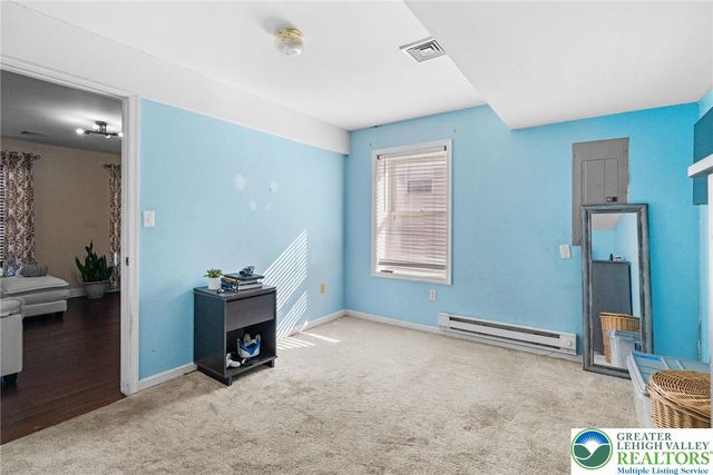 5043 Foxdale Drive, Whitehall Twp, PA 18052