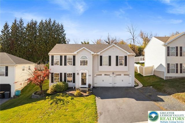 5043 Foxdale Drive, Whitehall Twp, PA 18052