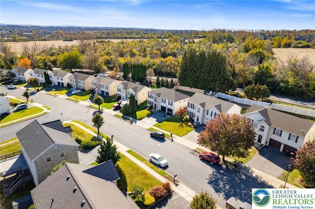 5043 Foxdale Drive, Whitehall Twp, PA 18052