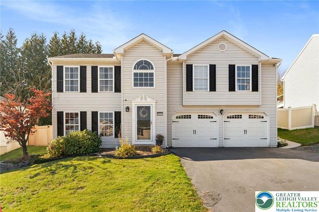 5043 Foxdale Drive, Whitehall Twp, PA 18052