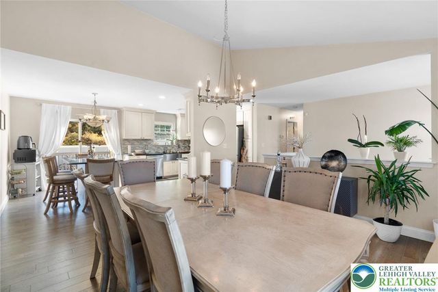 5043 Foxdale Drive, Whitehall Twp, PA 18052