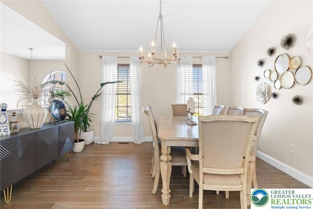 5043 Foxdale Drive, Whitehall Twp, PA 18052