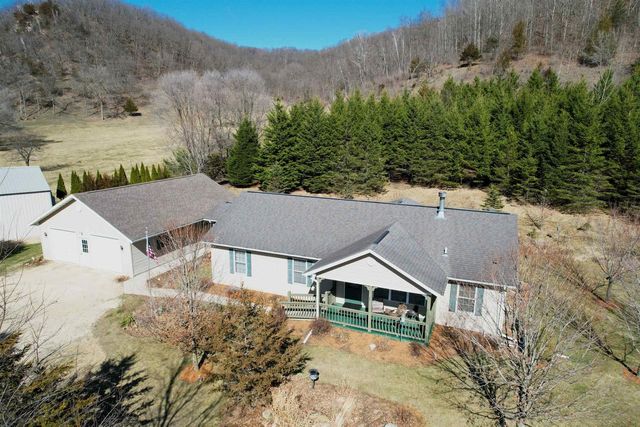 41498 S Sleepy Hollow Road, Gays Mills, WI 54631