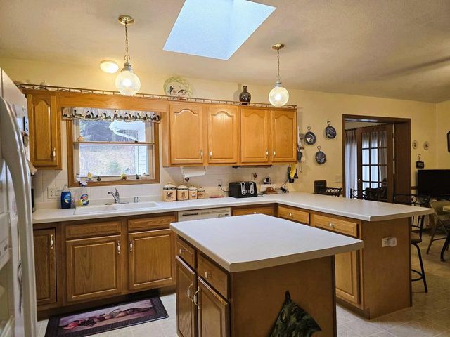 41498 S Sleepy Hollow Road, Gays Mills, WI 54631