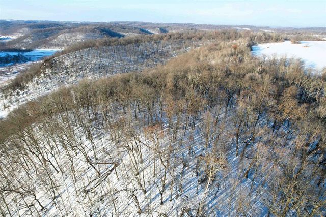 41498 S Sleepy Hollow Road, Gays Mills, WI 54631