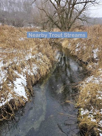 41498 S Sleepy Hollow Road, Gays Mills, WI 54631