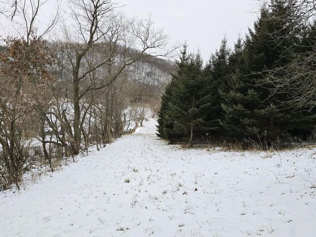 41498 S Sleepy Hollow Road, Gays Mills, WI 54631