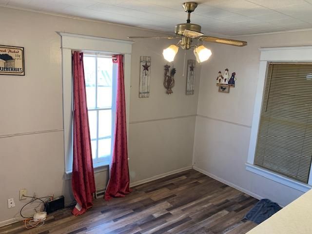 330 E First St, Minneapolis, KS 67467